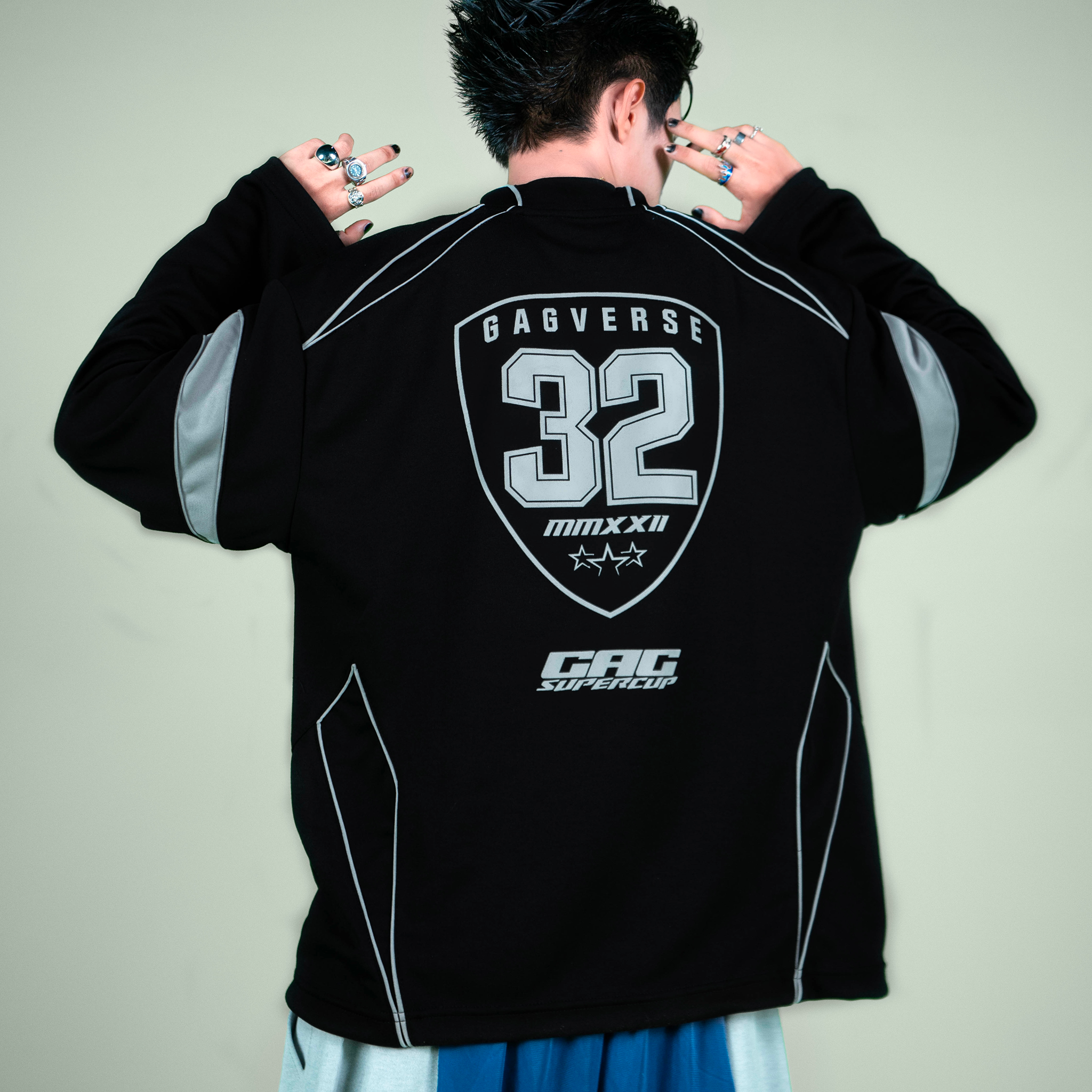 GAGVERSE 32